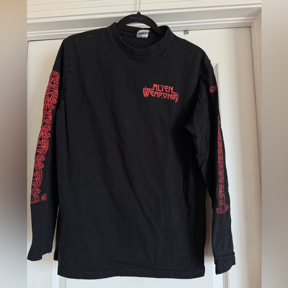 ~SOLD~Alien Weaponry Band Black Long Sleeve Shirt with Red Graphic